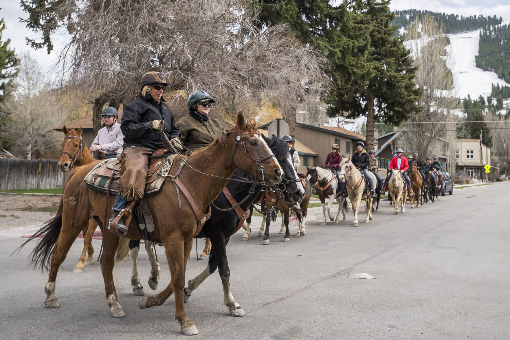 Citizen's Mounted Unit takes a field trip downtown